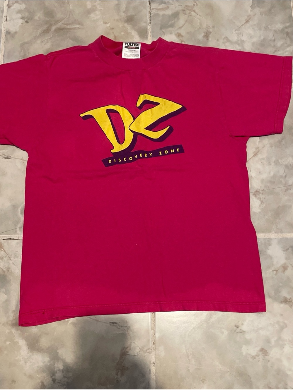 Vintage Discovery Zone Spellout Kids Children Youth SZ L (14-16) Tultex T-Shirt